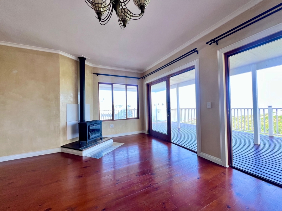4 Bedroom Property for Sale in Herolds Bay Western Cape